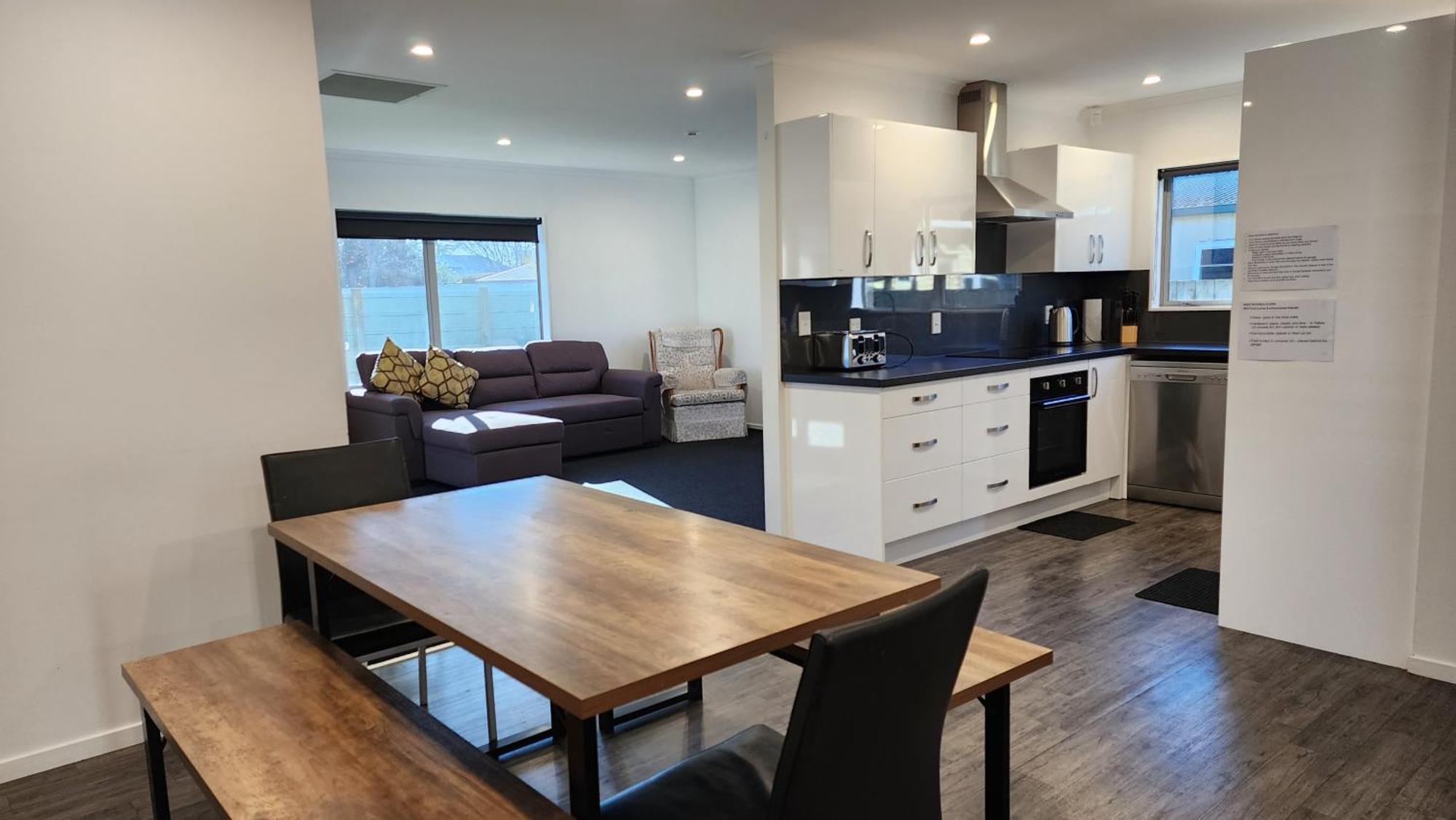 Oaktree Entire Holiday Home, Sleeps 8 To12 Rotorua Eksteriør bilde